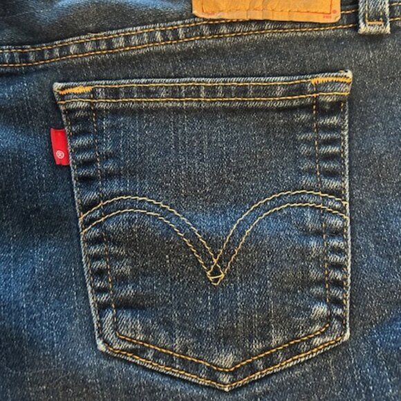 Levi's 3" jean shorts - Picture 7 of 11